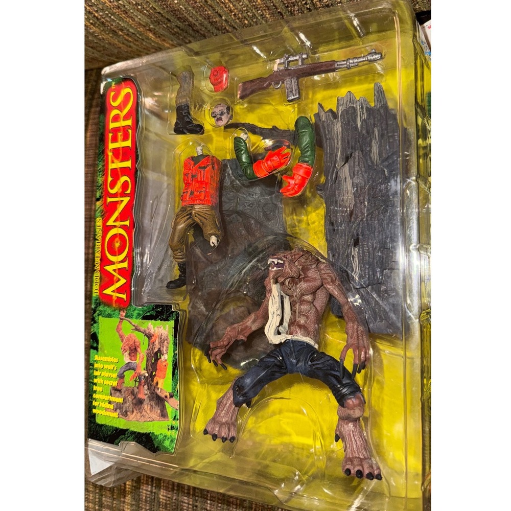 Todd McFarlane Monsters Werewolf Playset Series One Action Figure New NIB 1997